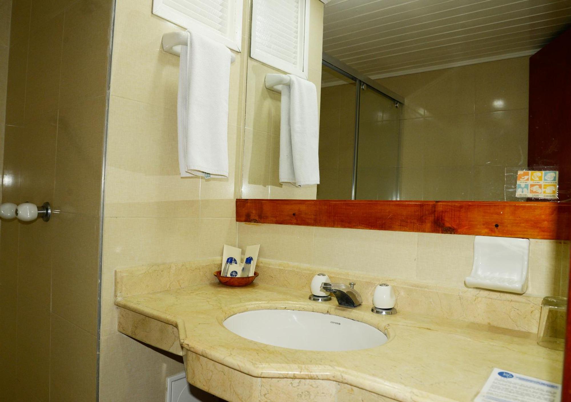 Hotel Bahía Cartagena Phòng bức ảnh